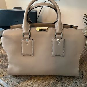 New Burberry tote with tags, missing crossbody strap.